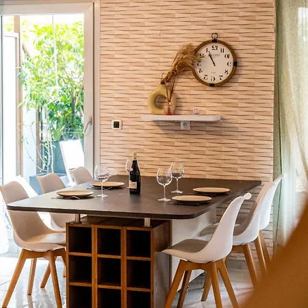 Le Petit Nid Centre Et Garage Prive Apartman